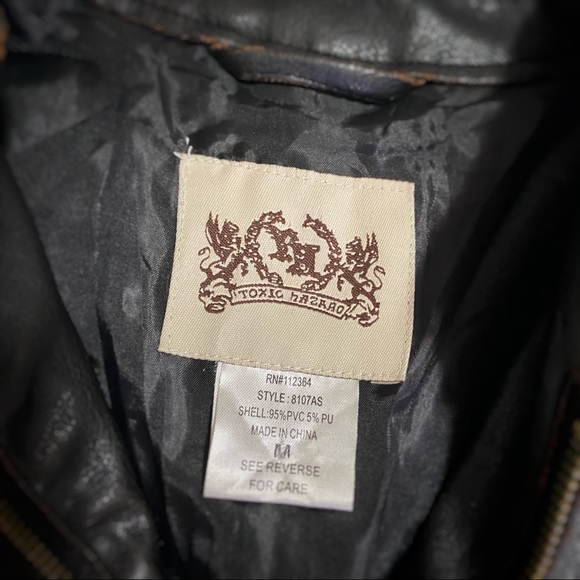 Men's Leather Jacket - Picture 3 of 6